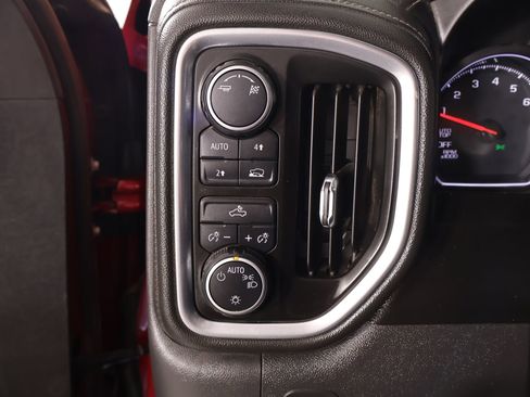 Used 2019 Chevrolet Silverado 1500 LT w/ Texas Edition AWD/4WD image 8
