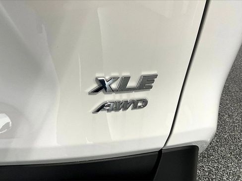 New 2025 Toyota RAV4 XLE w/ Convenience Package image 6