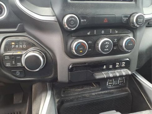 Used 2020 RAM 1500 Big Horn AWD/4WD image 23