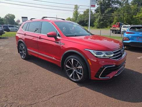 Used 2024 Volkswagen Tiguan SEL R-Line AWD/4WD image 1