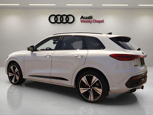 New 2026 Audi SQ5 Premium Plus AWD/4WD image 3