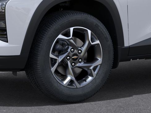 New 2026 Chevrolet Trax LT w/ Driver Confidence Package FWD image 9