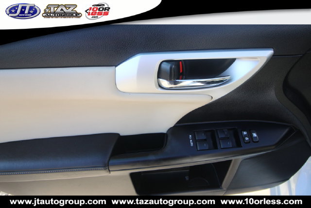Used 2013 Lexus CT 200h w/ Premium Pkg w/Backup Camera FWD image 10