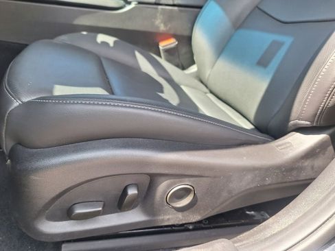 Used 2025 Cadillac CT4 Premium Luxury image 10