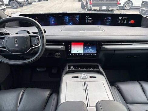 New 2025 Lincoln Navigator L Reserve w/ Jet Appearance Package image 16