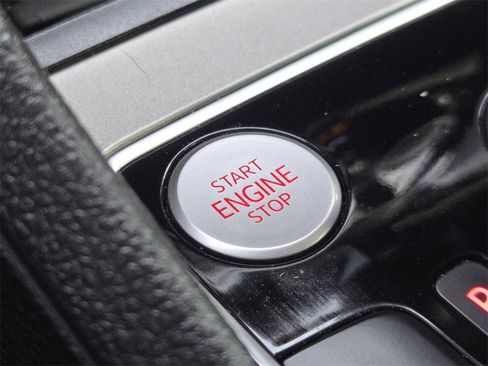 Used 2021 Volkswagen Passat 2.0T R-Line image 22