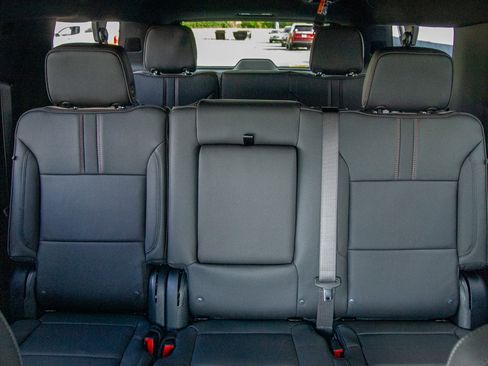 New 2026 Chevrolet Suburban RST AWD/4WD image 24