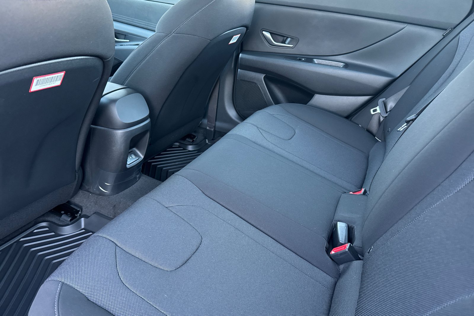 Used 2026 Hyundai Elantra SE FWD image 11