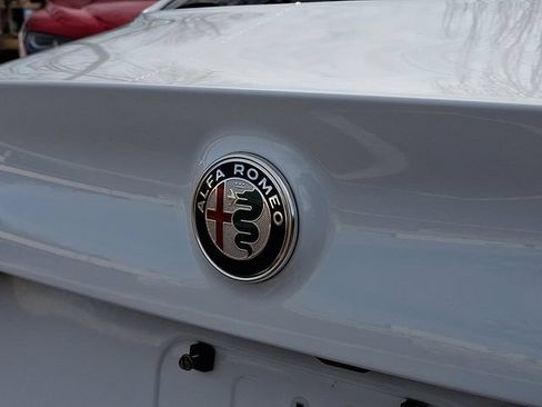 Used 2024 Alfa Romeo Giulia Ti AWD/4WD image 30