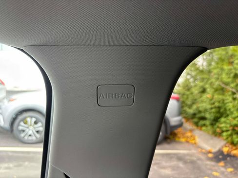 Used 2019 Chevrolet Equinox LT AWD/4WD image 30