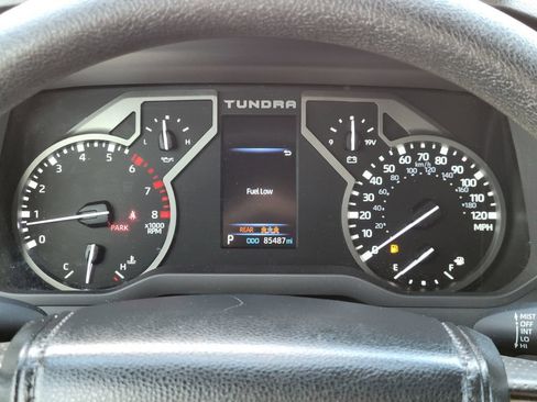 Used 2023 Toyota Tundra SR5 w/ SR5 Convenience Package AWD/4WD image 31