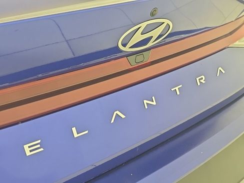 Used 2024 Hyundai Elantra SEL image 10