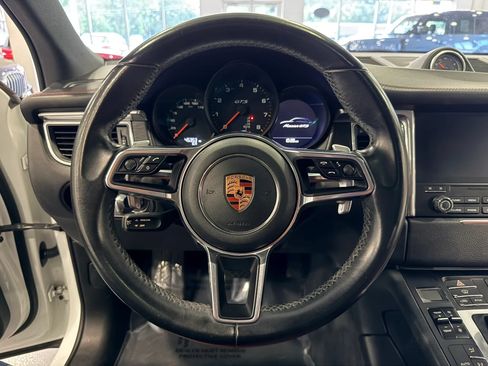 Used 2018 Porsche Macan GTS AWD/4WD image 22
