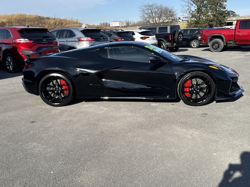 New 2026 Chevrolet Corvette Z06 w/ Z07 Performance Package image 2