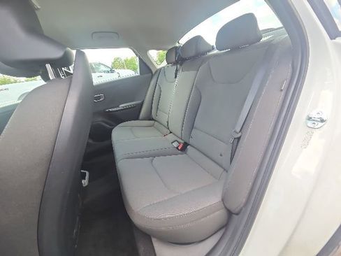 Used 2025 Kia K4 FWD image 13