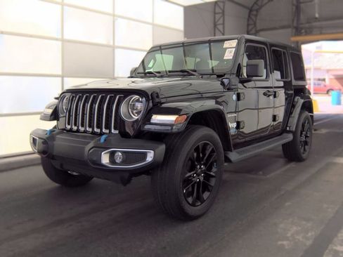 Used 2022 Jeep Wrangler Unlimited Sahara w/ Cold Weather Group AWD/4WD image 1