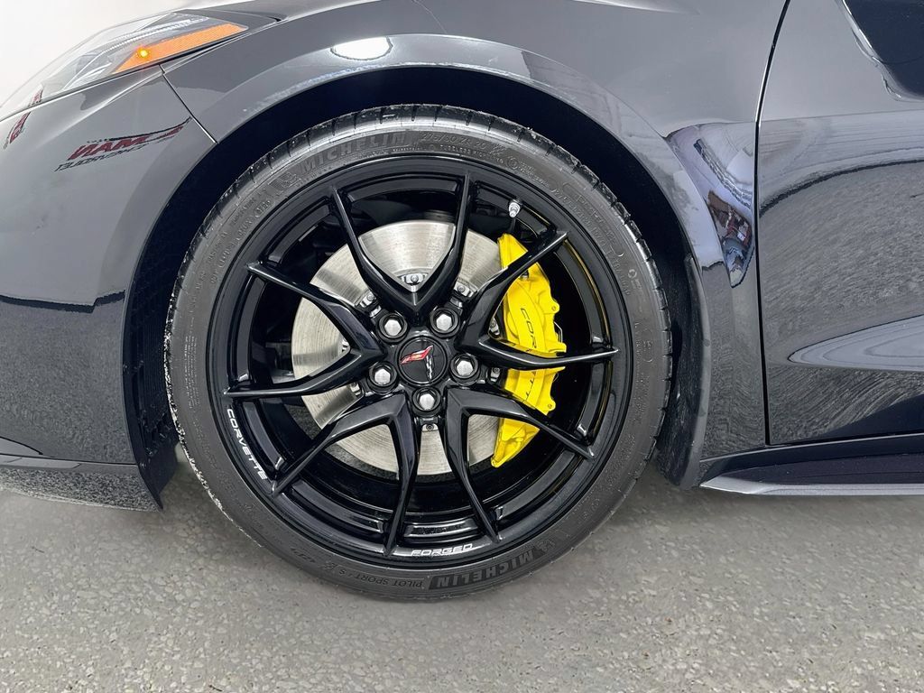 New 2027 Chevrolet Corvette Grand Sport w/ Z52 Sport Performance Package RWD image 29