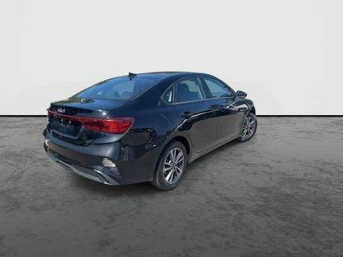 Used 2023 Kia Forte LXS FWD image 9