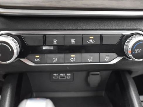 Used 2024 Nissan Altima 2.5 SV image 32