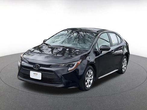Used 2025 Toyota Corolla LE image 7