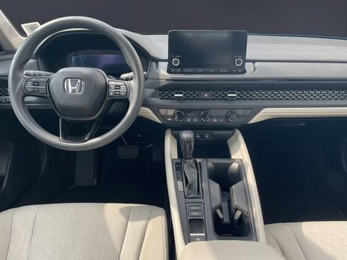Used 2023 Honda Accord EX image 10