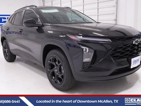 New 2026 Chevrolet Trax LT w/ Driver Confidence Package image 3