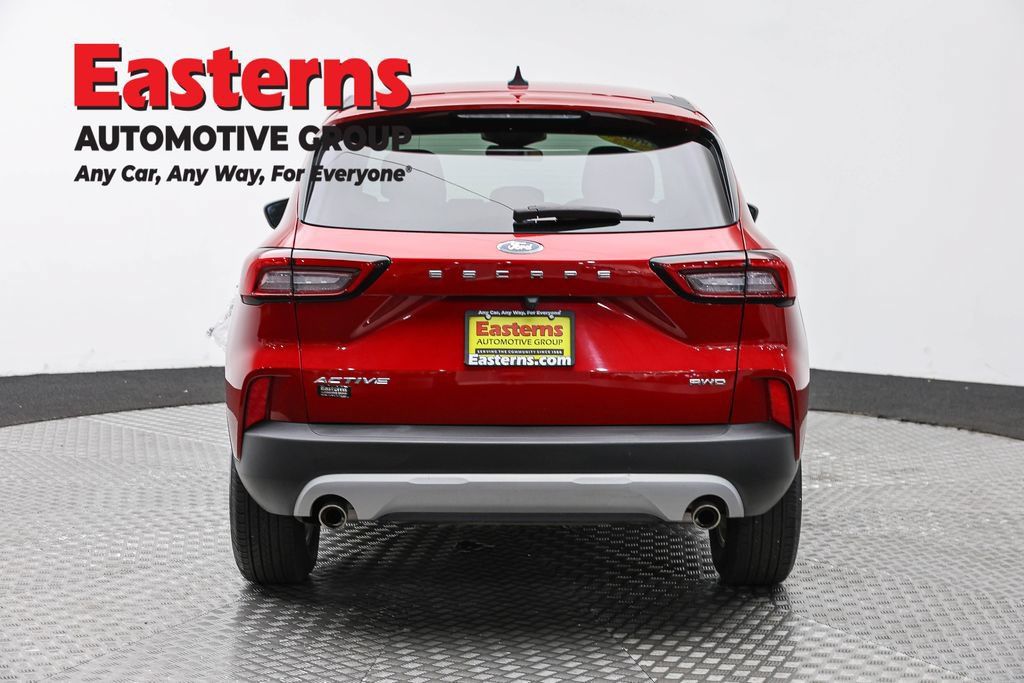 Used 2023 Ford Escape Active AWD/4WD image 8
