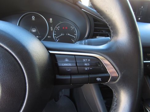 Used 2024 MAZDA MAZDA3 s image 25