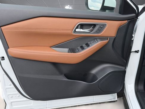 New 2026 Nissan Rogue Platinum AWD/4WD image 12