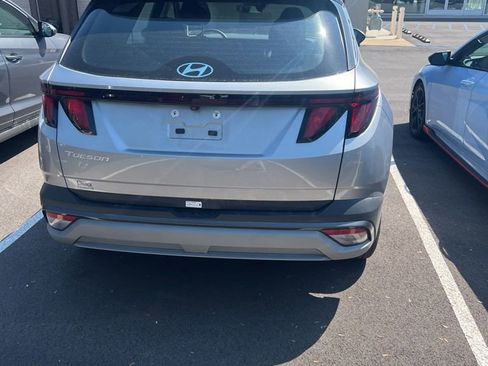 Used 2025 Hyundai Tucson SE FWD image 4