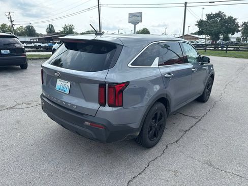 Used 2021 Kia Sorento LX FWD image 3