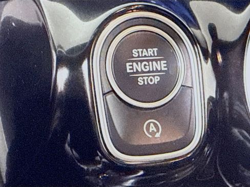 Used 2025 Mercedes-Benz GLA 250 image 21