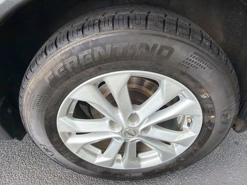 Used 2014 Nissan Rogue SV w/ SV Premium Package FWD image 20