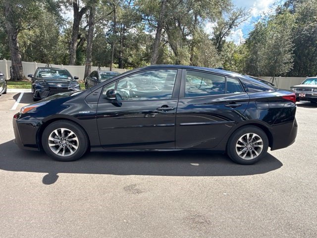 Used 2021 Toyota Prius Limited w/ Premium Convenience Package FWD image 2