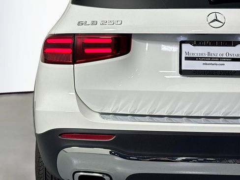 New 2026 Mercedes-Benz GLB 250 image 14