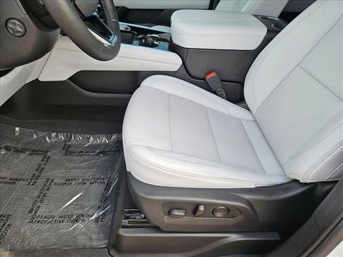 Used 2025 Chevrolet Tahoe Premier image 16