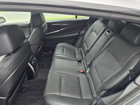 Used 2010 BMW 550i Gran Turismo xDrive image 13