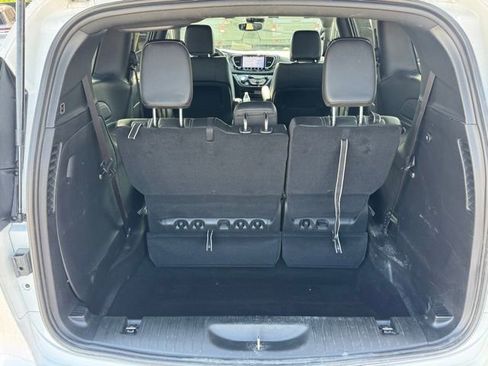 Used 2025 Chrysler Voyager LX FWD image 7
