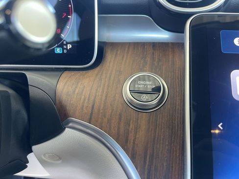 Used 2025 Mercedes-Benz C 300 4MATIC Sedan image 16