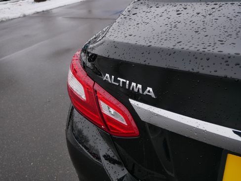 Used 2017 Nissan Altima 2.5 SV w/ Convenience Package image 17