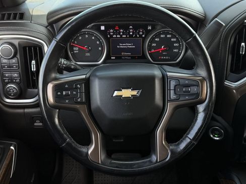 Used 2019 Chevrolet Silverado 1500 High Country w/ Technology Package AWD/4WD image 12