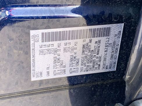 Used 2025 Nissan Rogue SV image 31