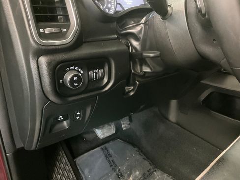 Used 2025 RAM 1500 Laramie image 14