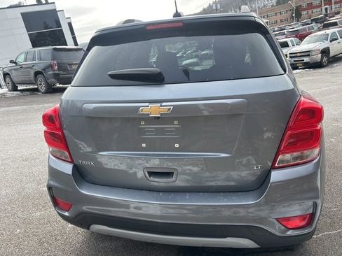 Used 2019 Chevrolet Trax LT w/ LT Convenience Package image 13