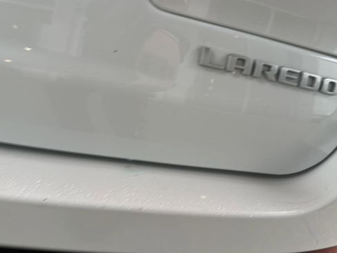 Used 2024 Jeep Grand Cherokee L Laredo AWD/4WD image 34