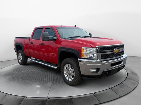 Used 2013 Chevrolet Silverado 2500 LT w/ Interior Plus Package AWD/4WD image 4