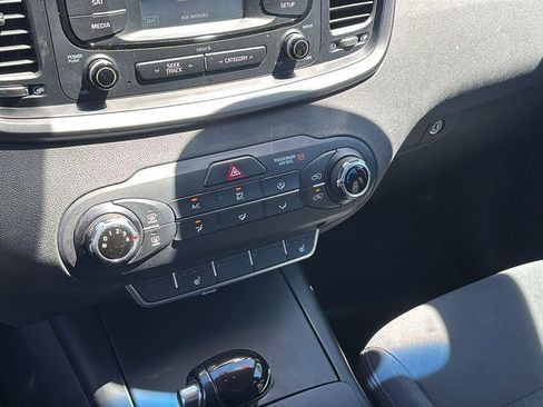 Used 2016 Kia Sorento AWD w/ LX Convenience Package image 20