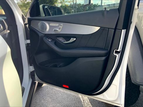 Certified 2020 Mercedes-Benz GLC 300 image 23