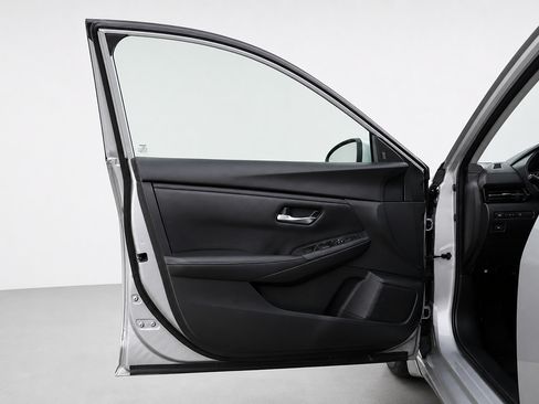Used 2020 Nissan Sentra SV FWD image 23