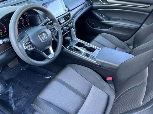 Used 2019 Honda Accord EX image 4